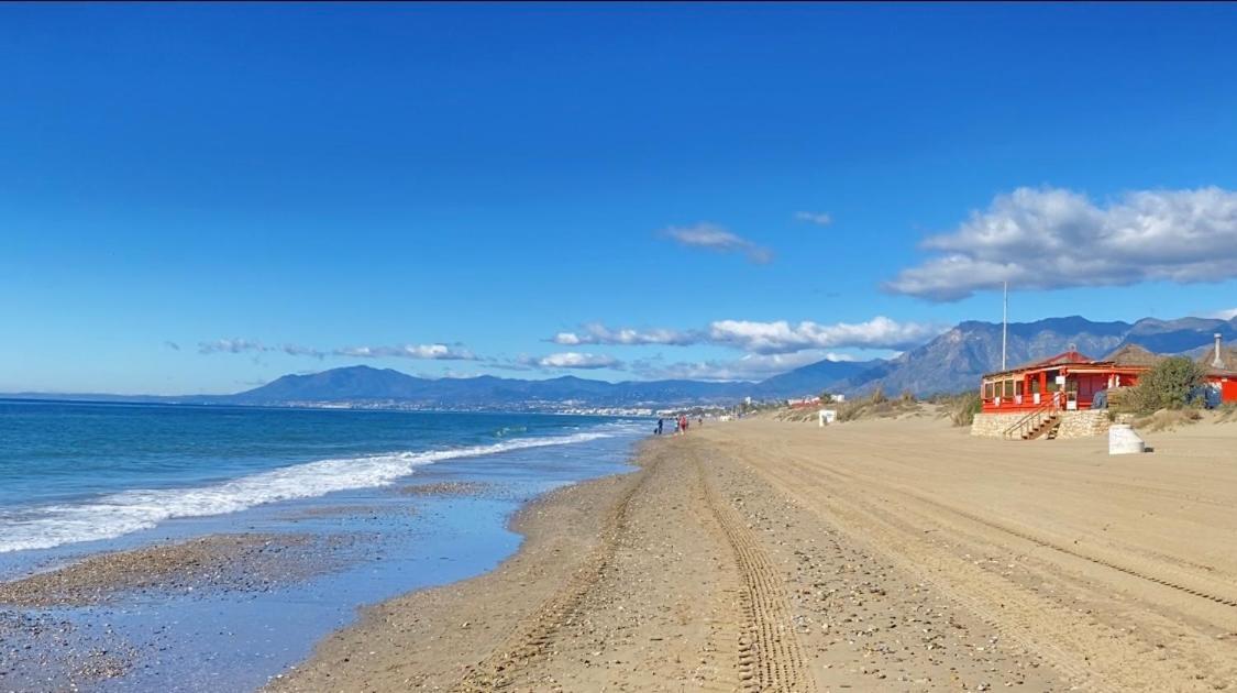 Super2Beachfront 마르베야 외부 사진